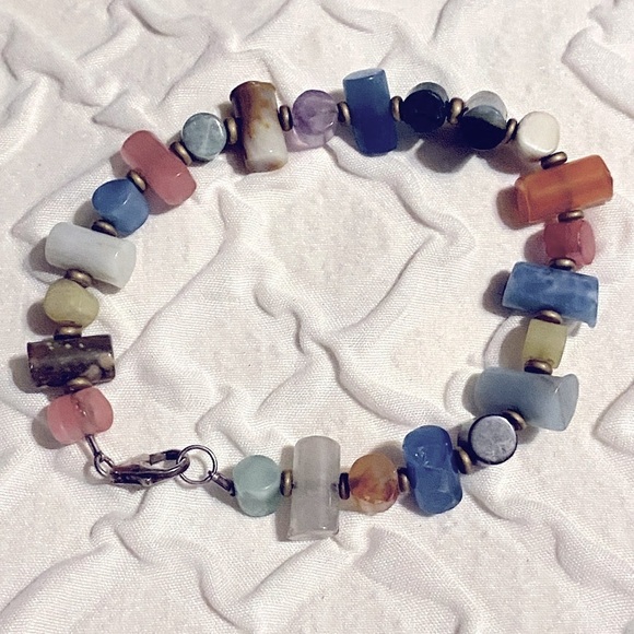 Semi Precious Stone Bracelet Brilliant Multicolor withh Silver Clasp - Picture 8 of 8